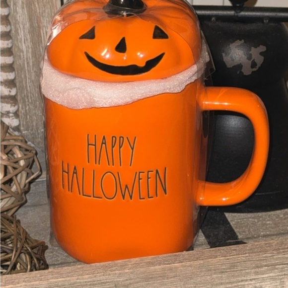 NWT Rae Dunn Orange ‘Happy Halloween’ Coffee/Tea Mug/Cup *OR* ‘TRICK OR TREAT’ - Picture 1 of 11